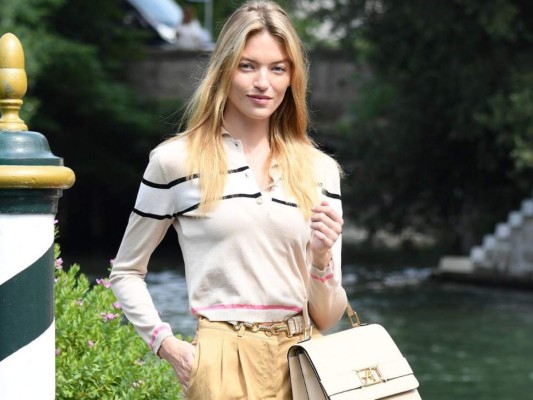 Martha Hunt, modelo estadounidense que ha participado en los desfiles de Victoria's Secret. Siendo una de las modelos más veteranas de la tal preciada firma. Esta vez acudiendo al Festival de cine