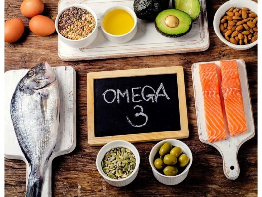 Alimentos ricos en ácidos grasos omega-3<br/> Según algunos estudios, el no contar con los nutrientes de estos alimentos puede provocar una ligera depresión y mal humor. Por lo que para mejorar nuestro estado de ánimo puedes comenzar a consumir semillas de lino, semillas de chía, el cáñamo, nueces y algas.<br/>