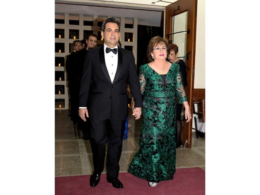 El enlace religioso de Joaquín Echeverrí y Adriana Hawit   