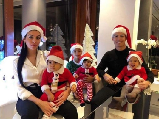 Cristiano Ronaldo junto a su familia