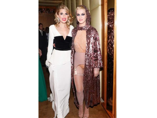 Alison Williams y Katy Perry
