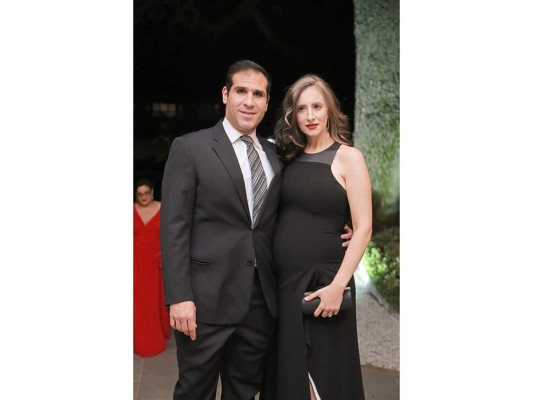 Juan Jaar y Lisa Hepburn celebran fiesta nupcial  