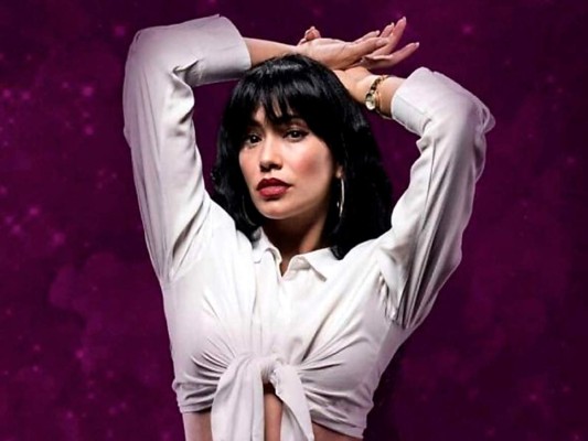 La actriz mexicana Maya Zapata interpretó a Selena en la serie El Secreto de Selena, basada en el libro de María Celeste Arrarás. Esta serie se estrenó en 2018 y fue producida por Telemundo, sin embrago no contó con la aprobación de la familia Quintanilla