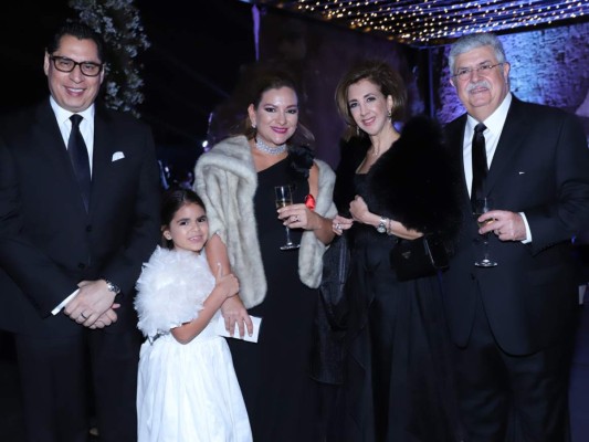 Miguel Pastor, Pia Ferrari, Titi y Eduardo Kafie