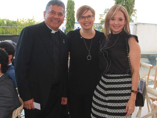 BANPAIS rinde homenaje al padre Antonio Quetglas