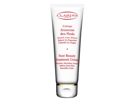 <br/>Aplica el tratamiento de Clarins que nutre, renueva y suaviza tus pies. Es un tratamiento completo a base de manteca de karité y aceite de nuez de anacardo, que devolverá la suavidad y juventud a tus pies.