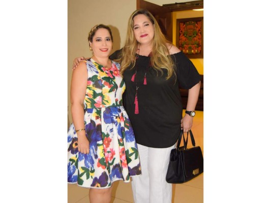 Alegre shower para Sabrina Mahchi