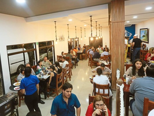 La inauguración de Tony´s Mar en San Pedro Sula  