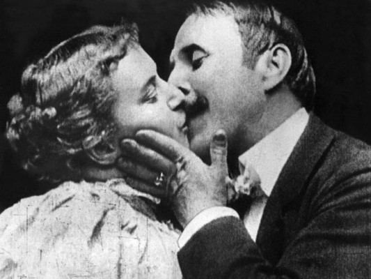 The Kiss (1986).