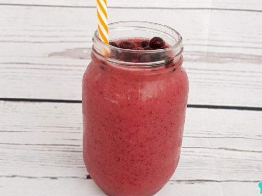 Jugo natural de frutos rojos y banano<br/>Los elementos de este jugo te proporcionarán una gran cantidad de hierro y sustancias alimenticias ideales para eliminar la anemia, además de contener abundantes antioxidantes, azúcares naturales y carbohidratos.<br/>