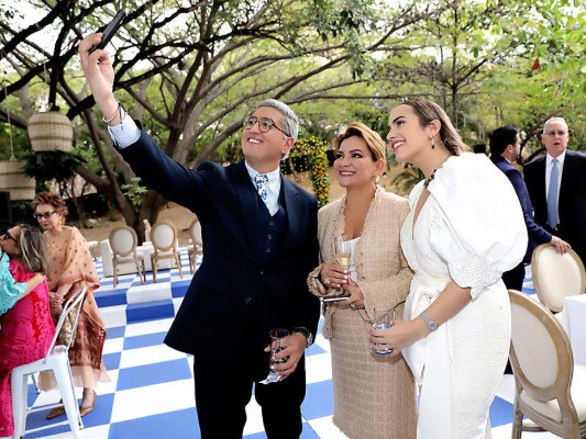 La boda civil de Rafael Zelaya y Angella Andonie