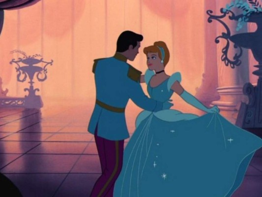 Poco a poco la empresa se fue recuperando y pudo volver a producir largometrajes originales. Fue por eso que en 1950 sacaron La Cenicienta, la cual era la película favorita de Walt.
