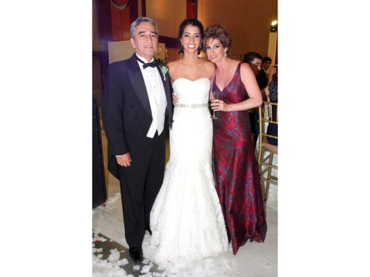 José, Ivanna e Irma Molina.