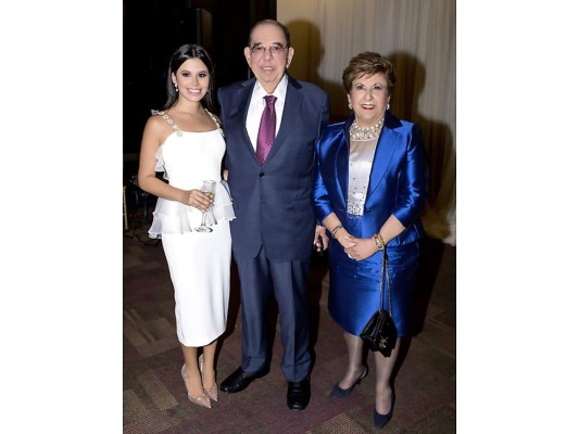 Roberto Ferrufino y Gabriela Alvarado se casan por lo civil  