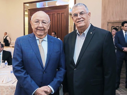 Homenaje para Alberto Díaz Lobo