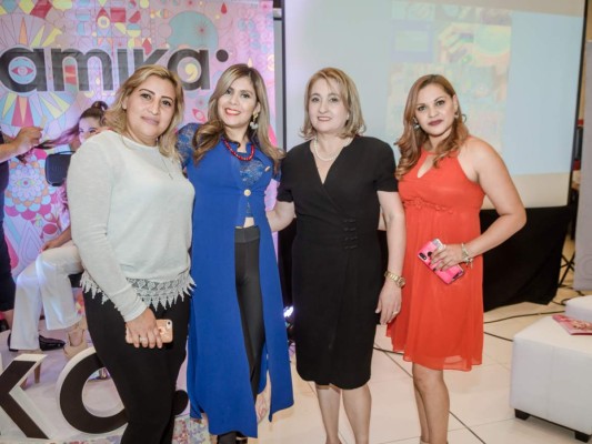 Rosyl Mejía presenta colección inspirada en Amika