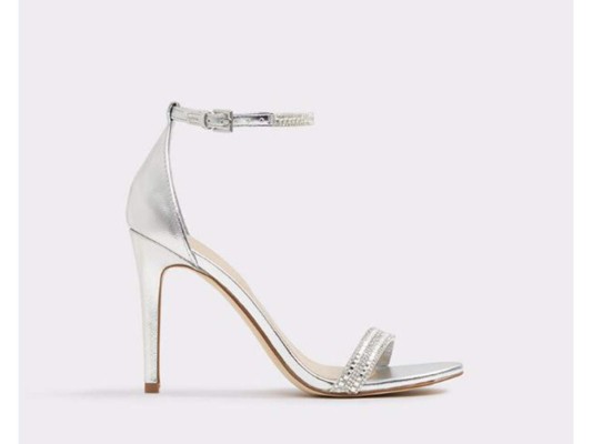 Aldo: Para mostrar glamour y elegancia, estas sandalias con detalles brillantes. Perfectas para bodas, fiestas de gala y proms.