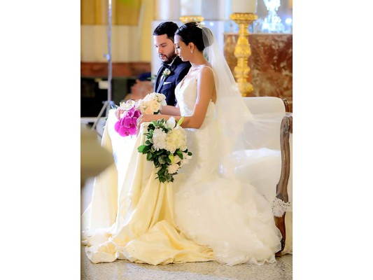 La boda de Henry Mauricio Soliman y Victoria Alejandra Valladares