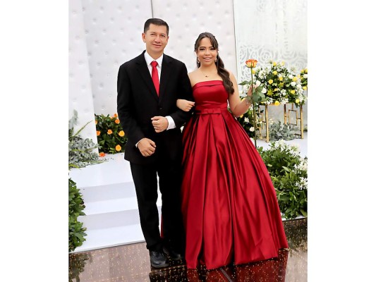 Elio y Lizzy Dessireth Flores