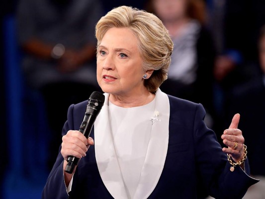 Hillary Clinton:<br/>Fecha de nacimiento: 26 de octubre de 1947 (edad 71 años)