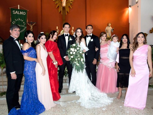 La boda eclesiástica de Paola Pineda y Alejandro Martínez    