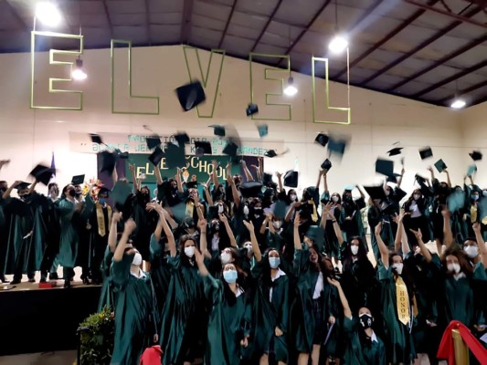 Graduación de Elvel School