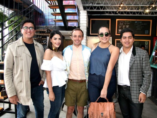 Jose Vargas, Mari Bardají,Javier Segovia, Angela Andonie y Jeyson García (Foto Marco Rico)