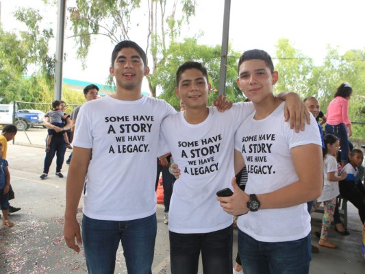 Senior Entrance de Agape Christian Academy El Progreso