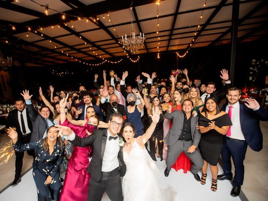 La boda de Pablo Rucks y María Reneé de León