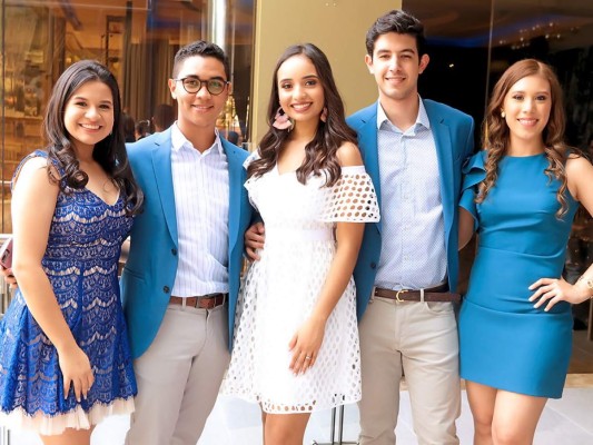 La generación 2019 de Santa María del Valle celebra desayuno