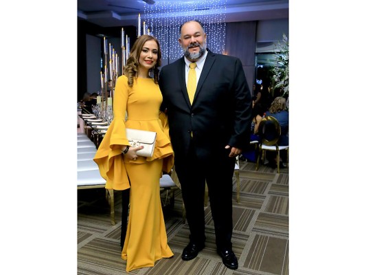 Bechir Bendeck y Lilian Pineda celebran boda religiosa