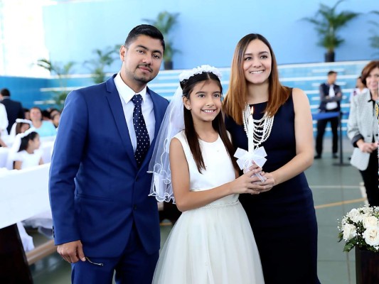 Primera comunión en Macris School