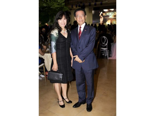 Camilo Kafati recibe homenaje El Forjador 2017  