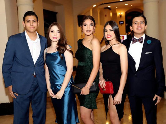 Oscar Alcerro, Daniela Zelaya, Hillary Rivera, Danna Zavala y Humberto Rodríguez