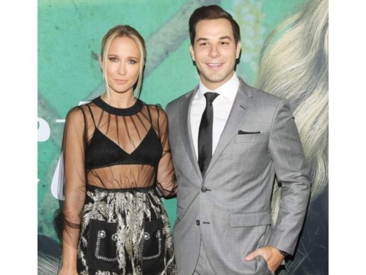 Anna Camp & Skylar Astin
