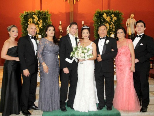 La boda religiosa de Abel Fonseca y Claudia López