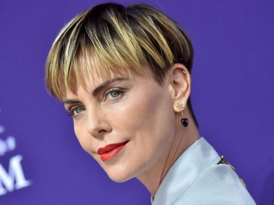 Charlize Theron asegura que el acto de casarse no es importante para ella.
