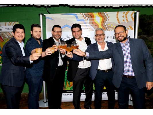 Sergio Tarallo, Enrique Álvarez, Mario Suazo, Rolando Kattán, Carlos Villeda y Osar Banegas (Fotos: Hector Hernández)