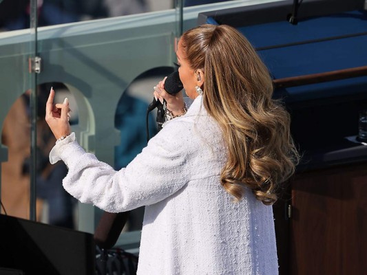 JLo brilla en la inauguración de Biden