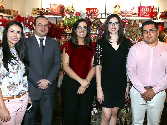 Aliss inaugura tienda en Mall Multiplaza