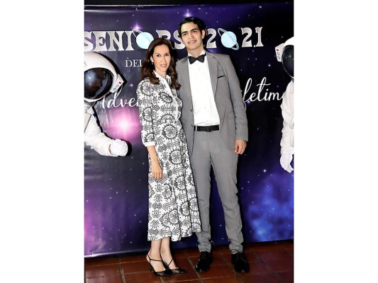 Grand night de los seniors '21 de DelCampo International School