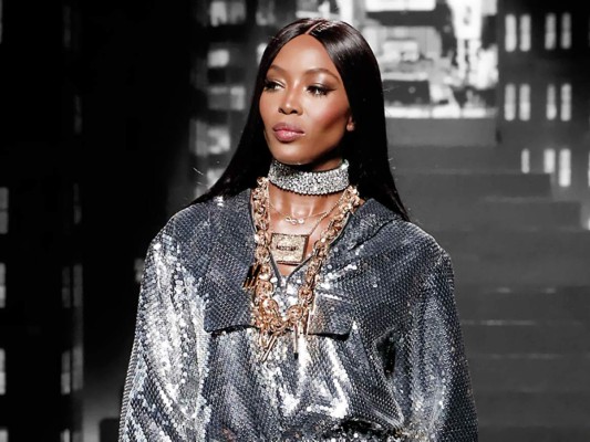 Naomi Campbell , la reina de la pasarela sufre racismo