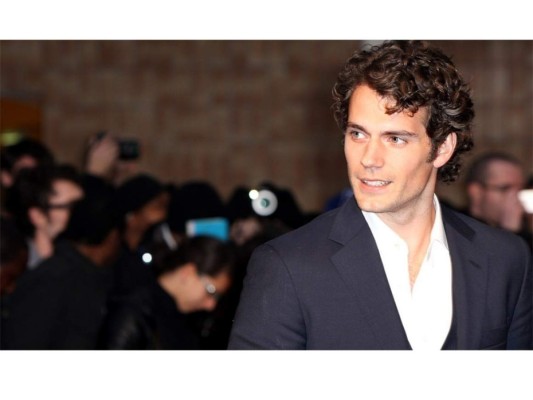 Henry Cavill uno de los actores más hot