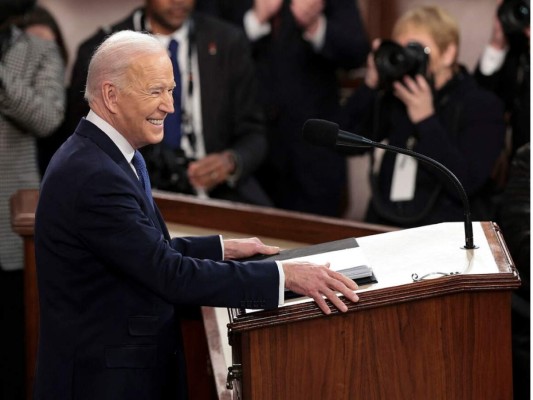 El 1 de marzo, durante la rendición de cuentas anual del poder ejecutivo de Estados Unidos, Joe Biden dio un contundente discurso en el que le hizo serias advertencias al presidente de Rusia Vladimir Putin por la invasión rusa a Ucrania. Aquí te dejamos los puntos más destacables de sus declaraciones en el Estado de la Unión.