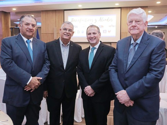 Homenaje para Alberto Díaz Lobo