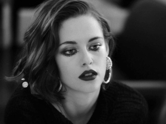 Kristen Stewart fue su último flechazo volviéndola su musa más consentida tras ser la imagen de varias campañas para Chanel