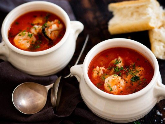 Gazpacho de tomate y camarón y ceviche de palmito