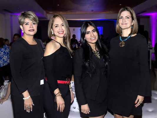 Hyatt Place ofrece alegre fiesta a clientes VIP  