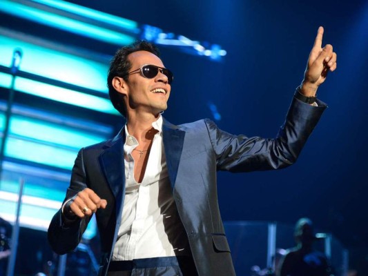 Marc Anthony se disculpa por fiasco de concierto en línea y lo ofrece gratis