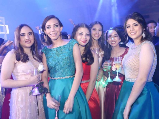 Fiesta de graduación del Centro Escolar Antares y Aldebarán